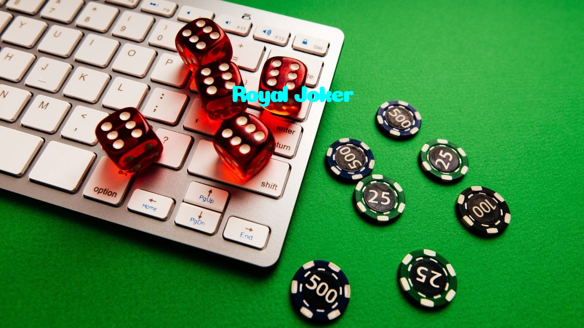 Royal Joker casino presented on mobile device in Pakistan with slots and live games